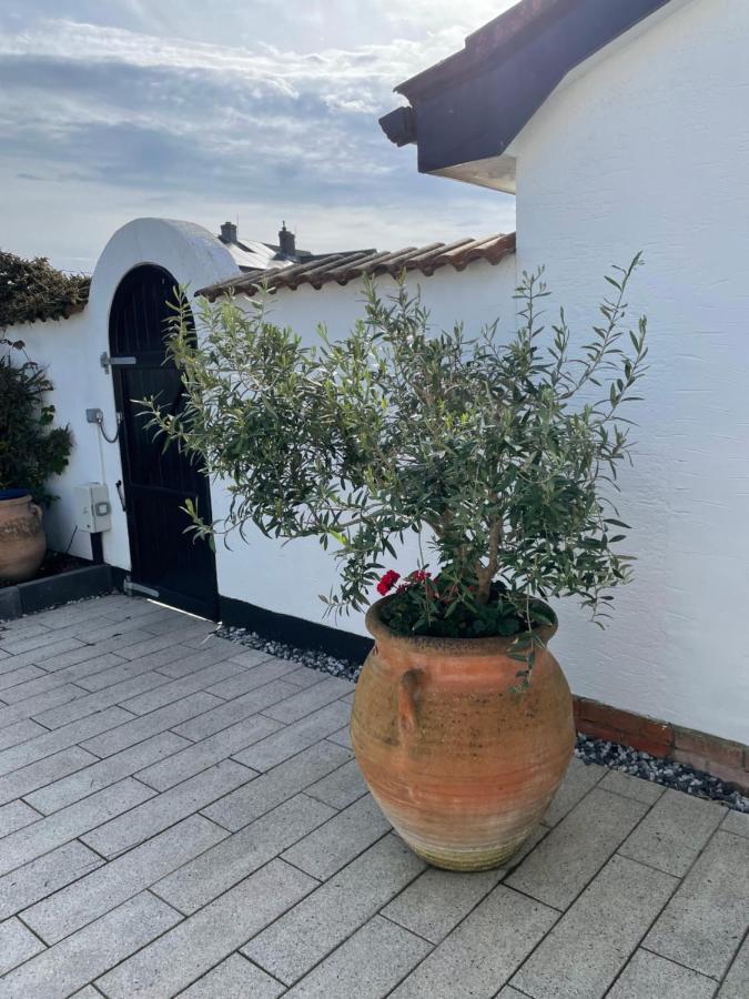 Cliff top Garden room Milford on Sea Buitenkant foto